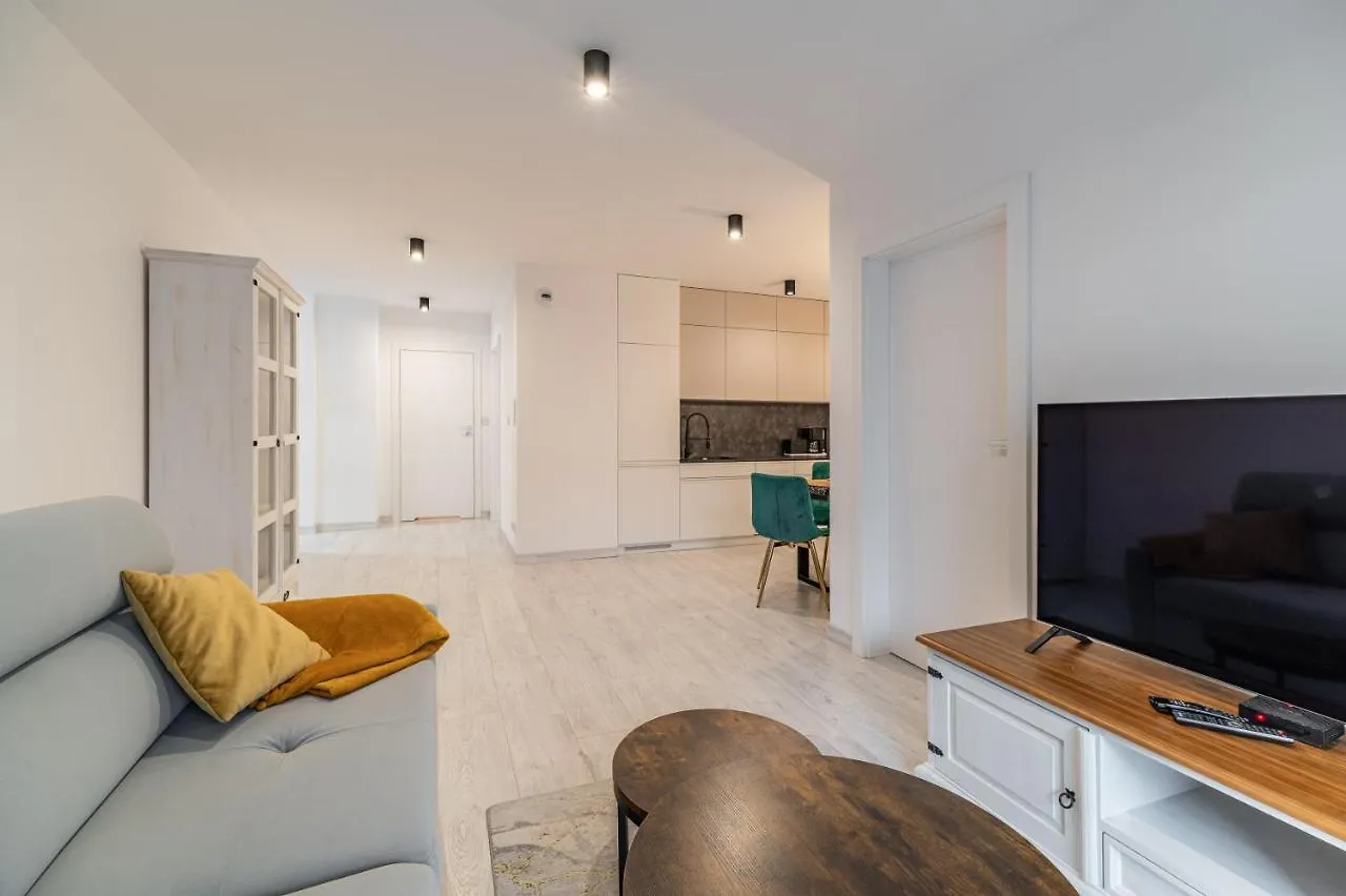 Horyzont Apartamenty-Anton-Piekny Apartament Blisko Centrum, Dwie Sypialnie, Prywatny Garaz Kolobrzeg 0*,